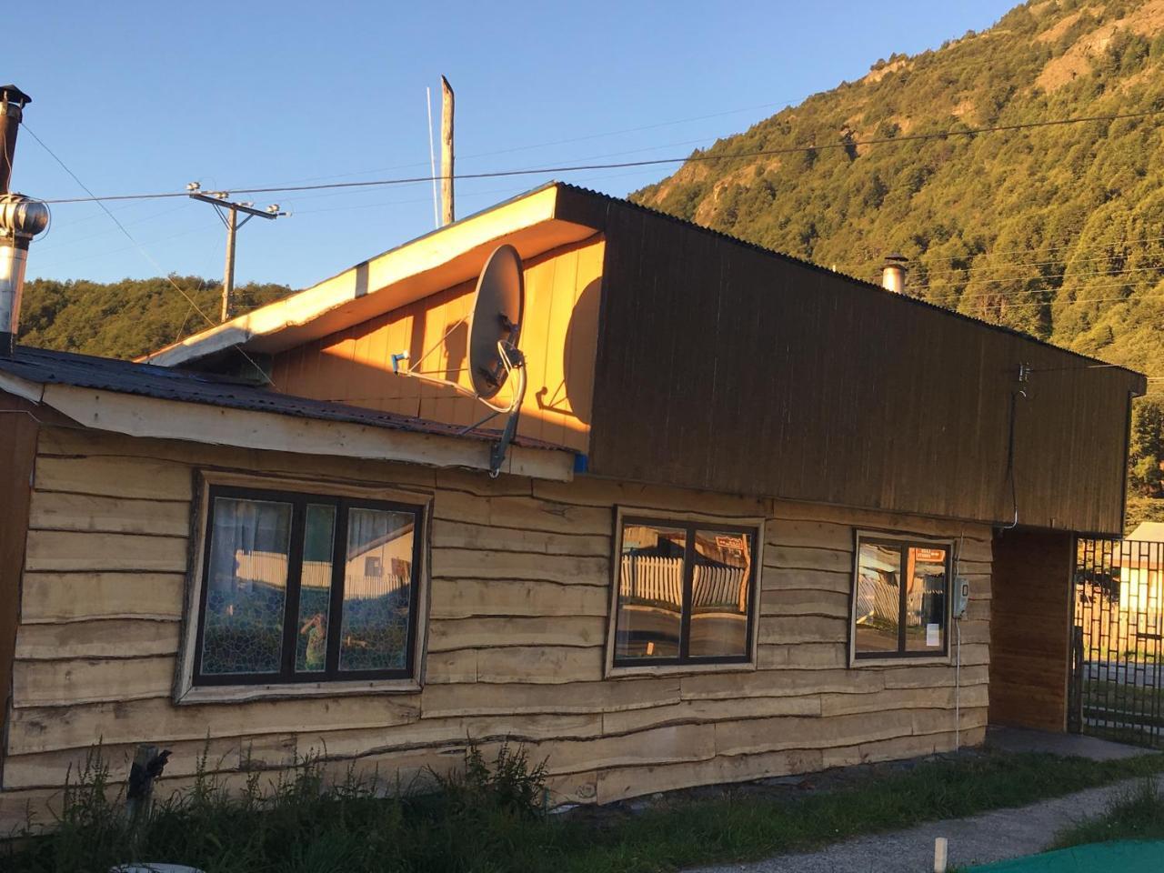 Puesto Canogas Hostal Villa O'Higgins 外观 照片